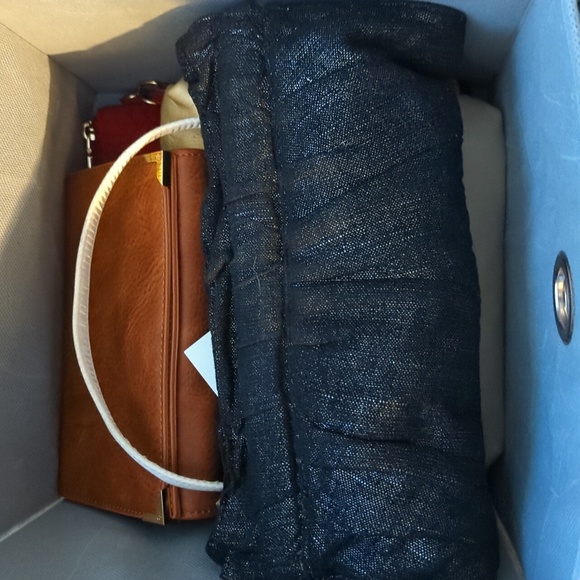 Express Black clutch - Picture 2 of 3